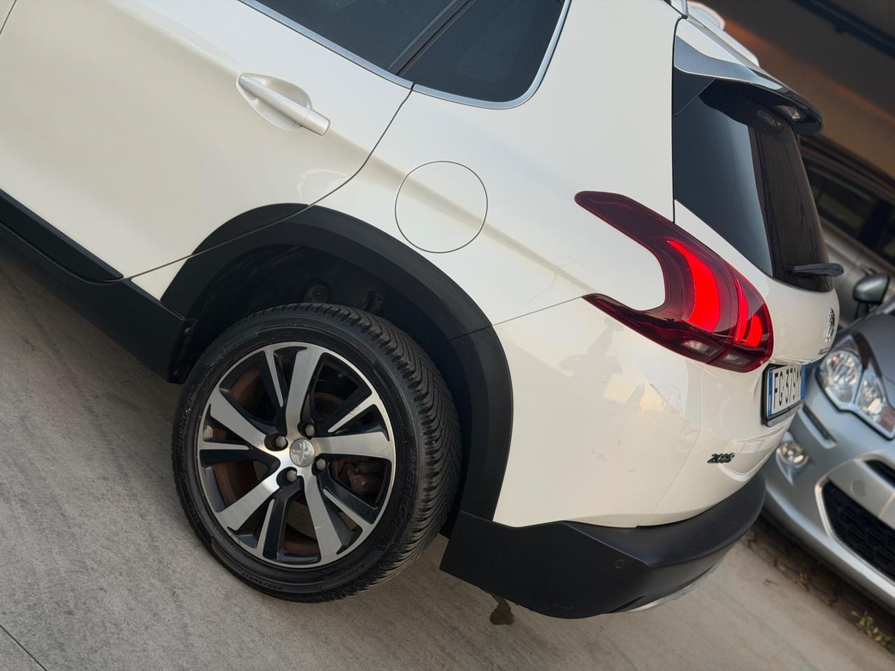 Peugeot 2008 1.6 DIESEL 120 CV - TETTO PANORAMICO