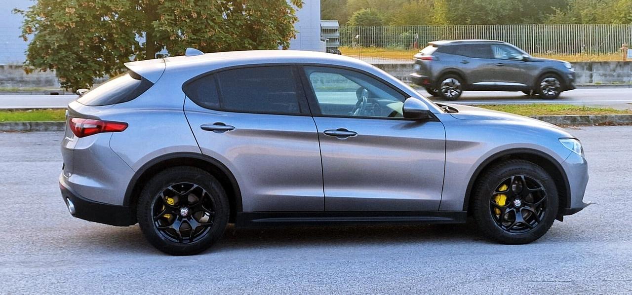 Alfa Romeo Stelvio 2.2 Turbodiesel 190 CV AT8 Q4
