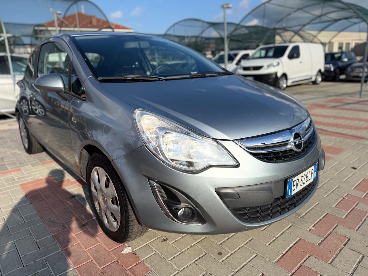 Opel Corsa 1.2 3 porte Edition OK NEOPATENTATI