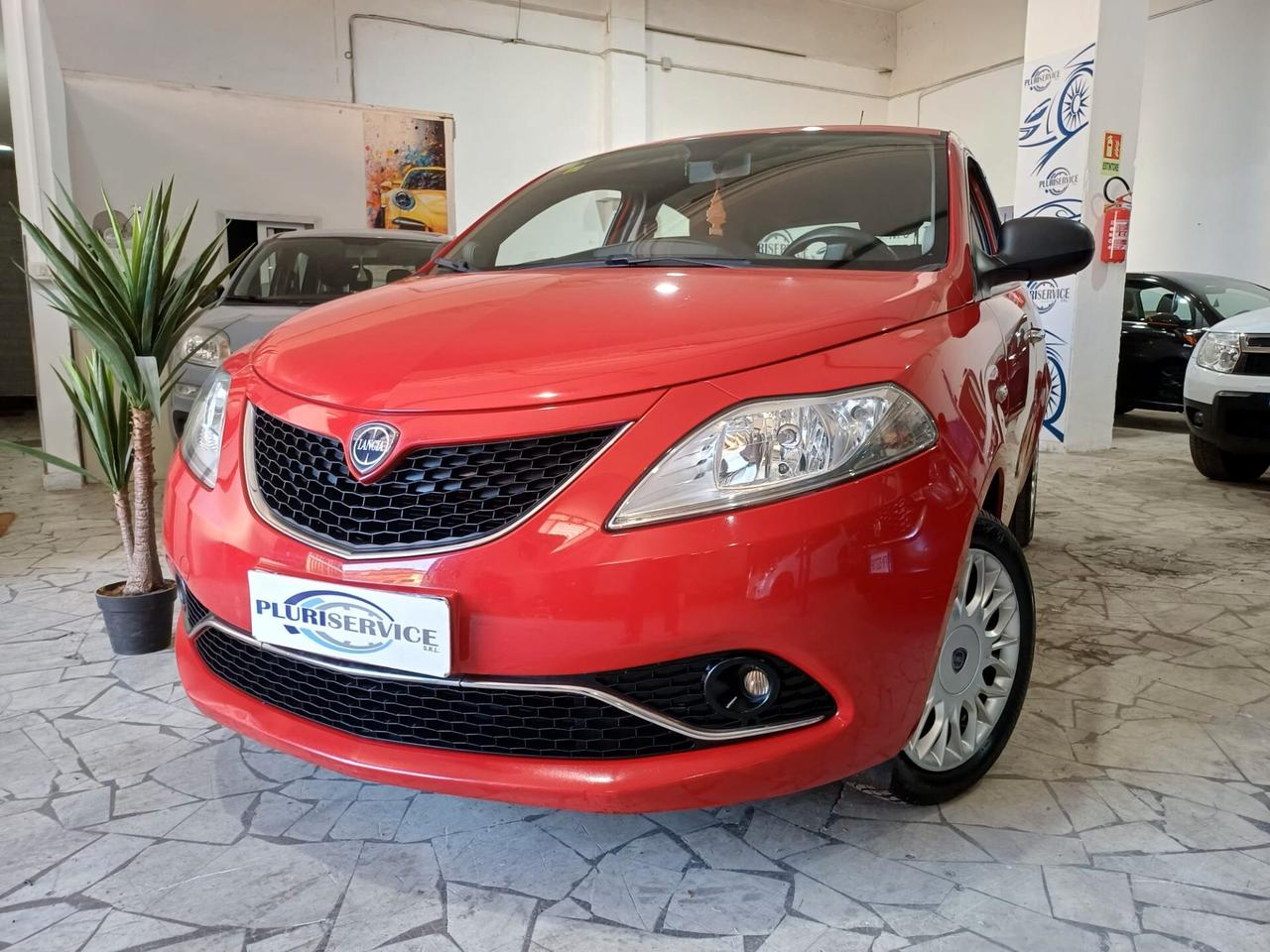 Lancia Ypsilon GPL DI SERIE Fiammante - 2018