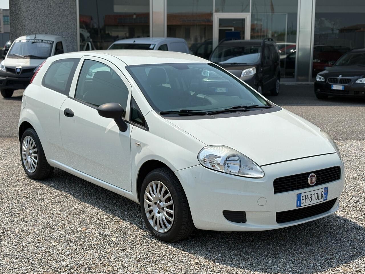 Fiat Grande Punto 1.2 BENZINA 2011 NEOPATENTATI