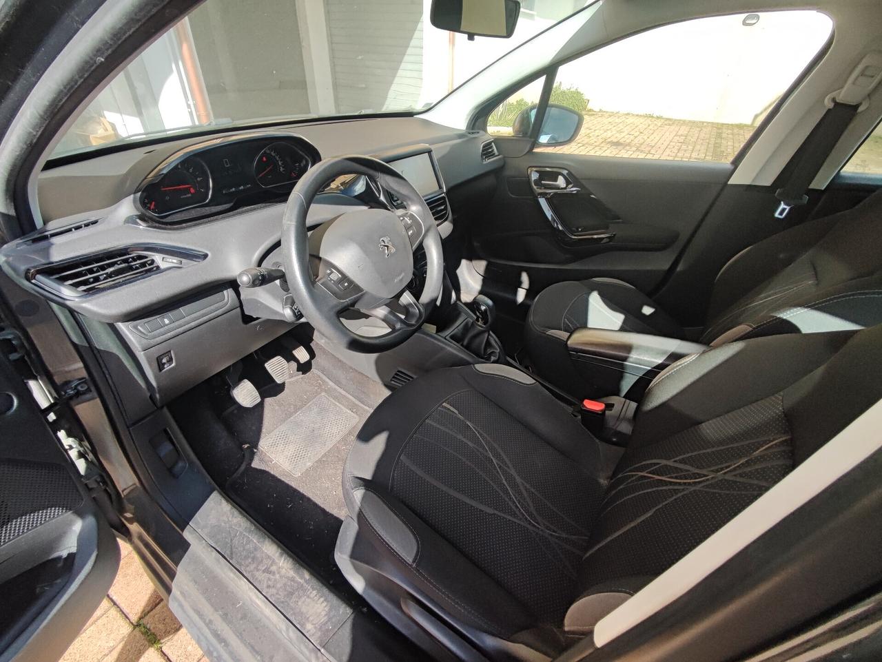 Peugeot 208 PureTech 82 5 porte Allure