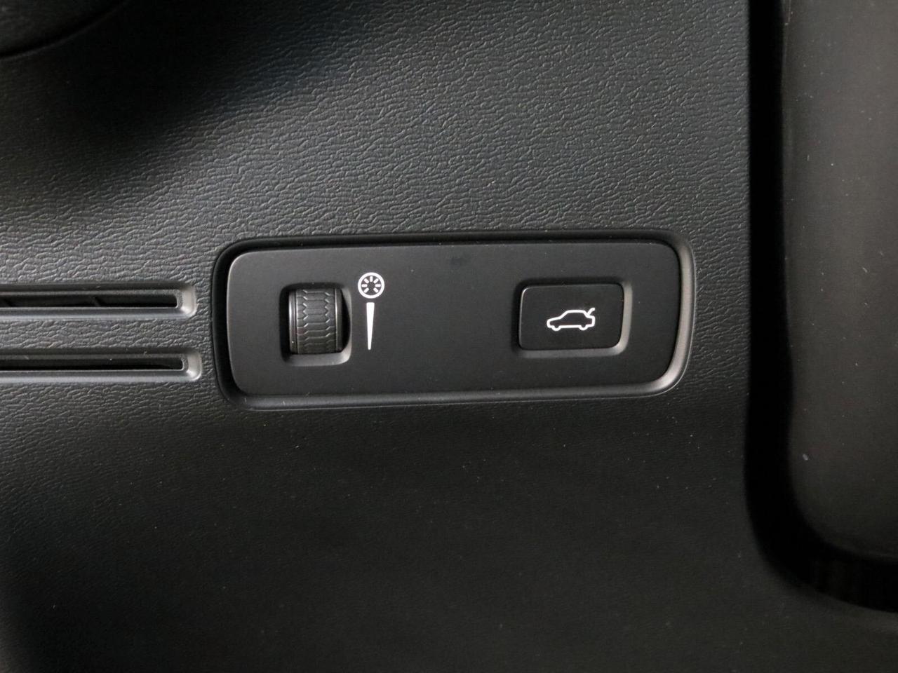 Volvo XC40 T3 Geartronic Momentum Pro