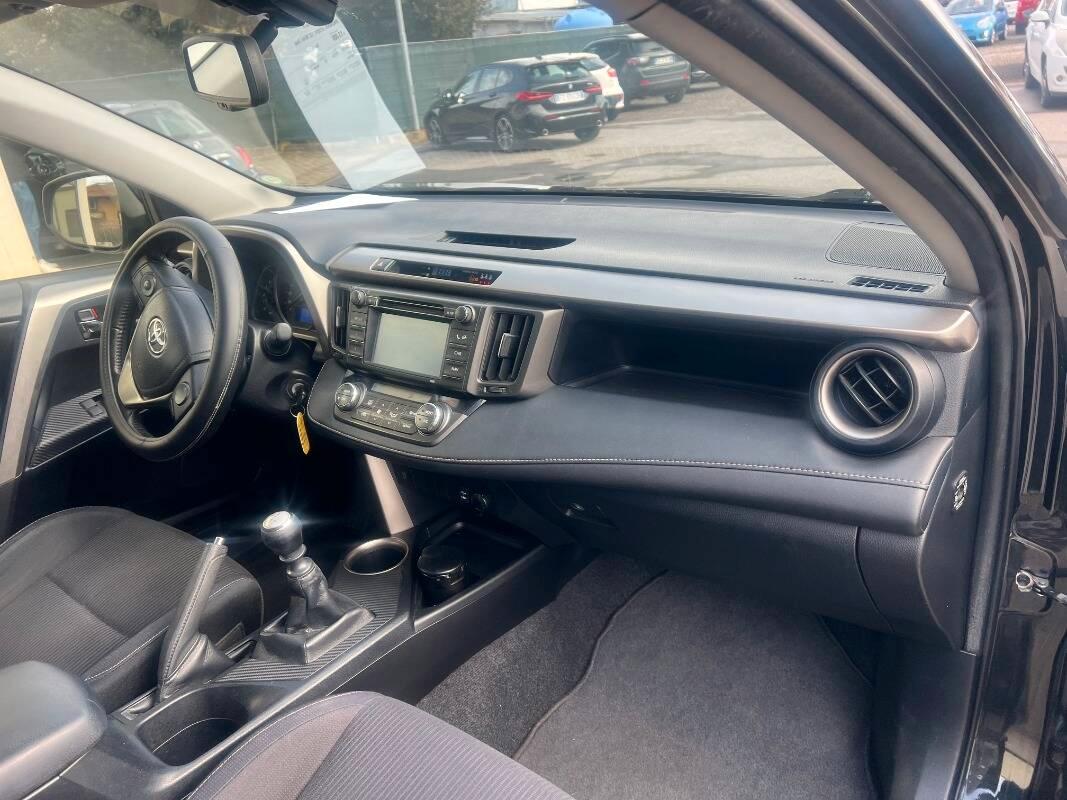 Toyota Rav4 2.0 d-4d Active 2wd 124cv mt