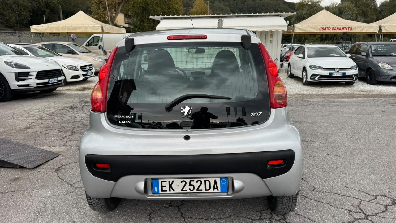 Peugeot 107 1.0 68CV 5p. Allure 2Tronic