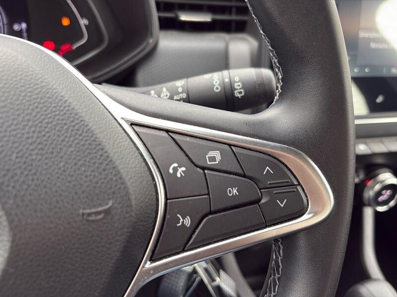 Renault Clio Clio 1.6 E-Tech full hybrid Equilibre 145cv auto
