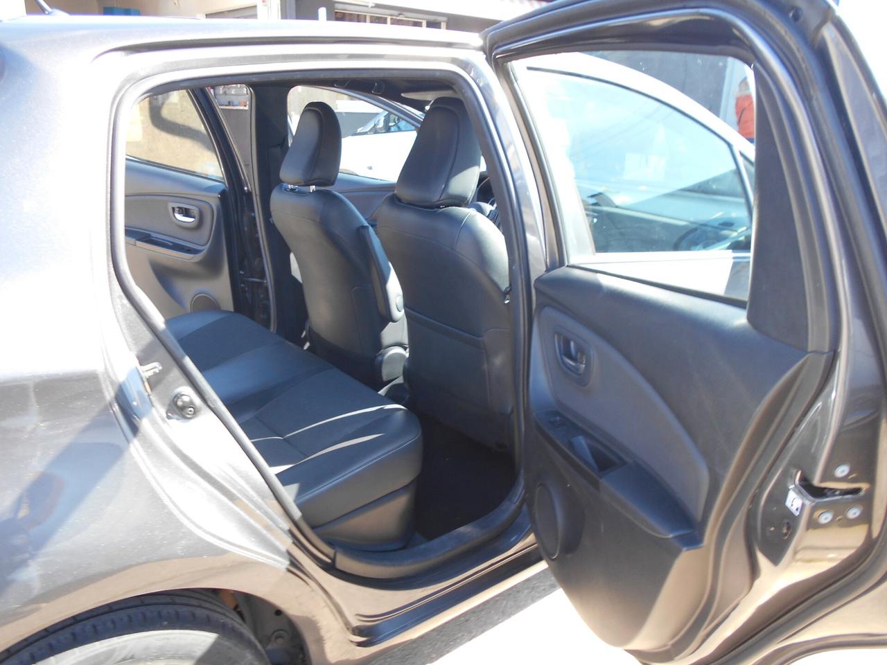 Toyota Yaris 1.5 Hybrid 5 porte Business