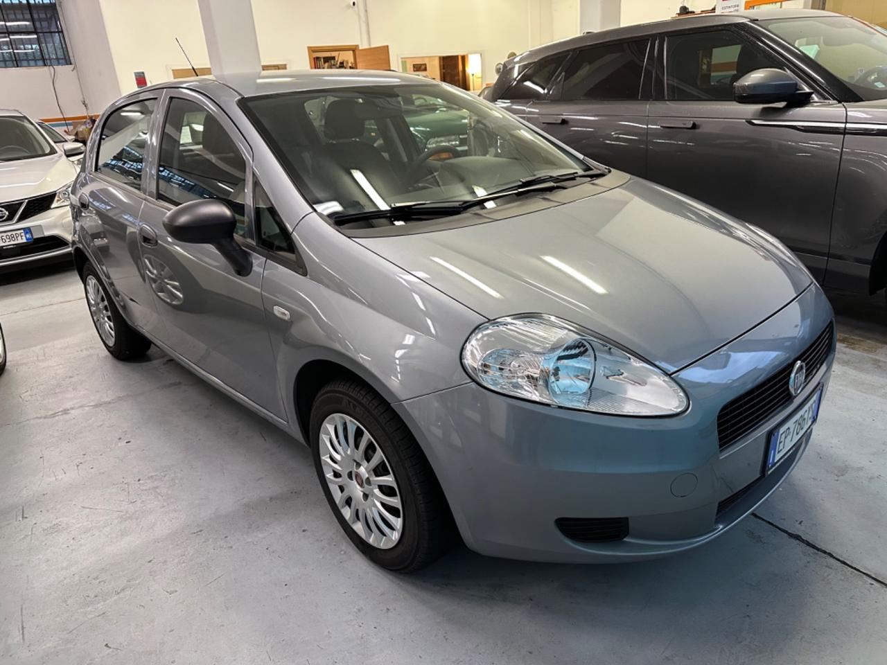 Fiat Punto 1.2 8V 5 porte Lounge - solo 19000km - Autonavigli