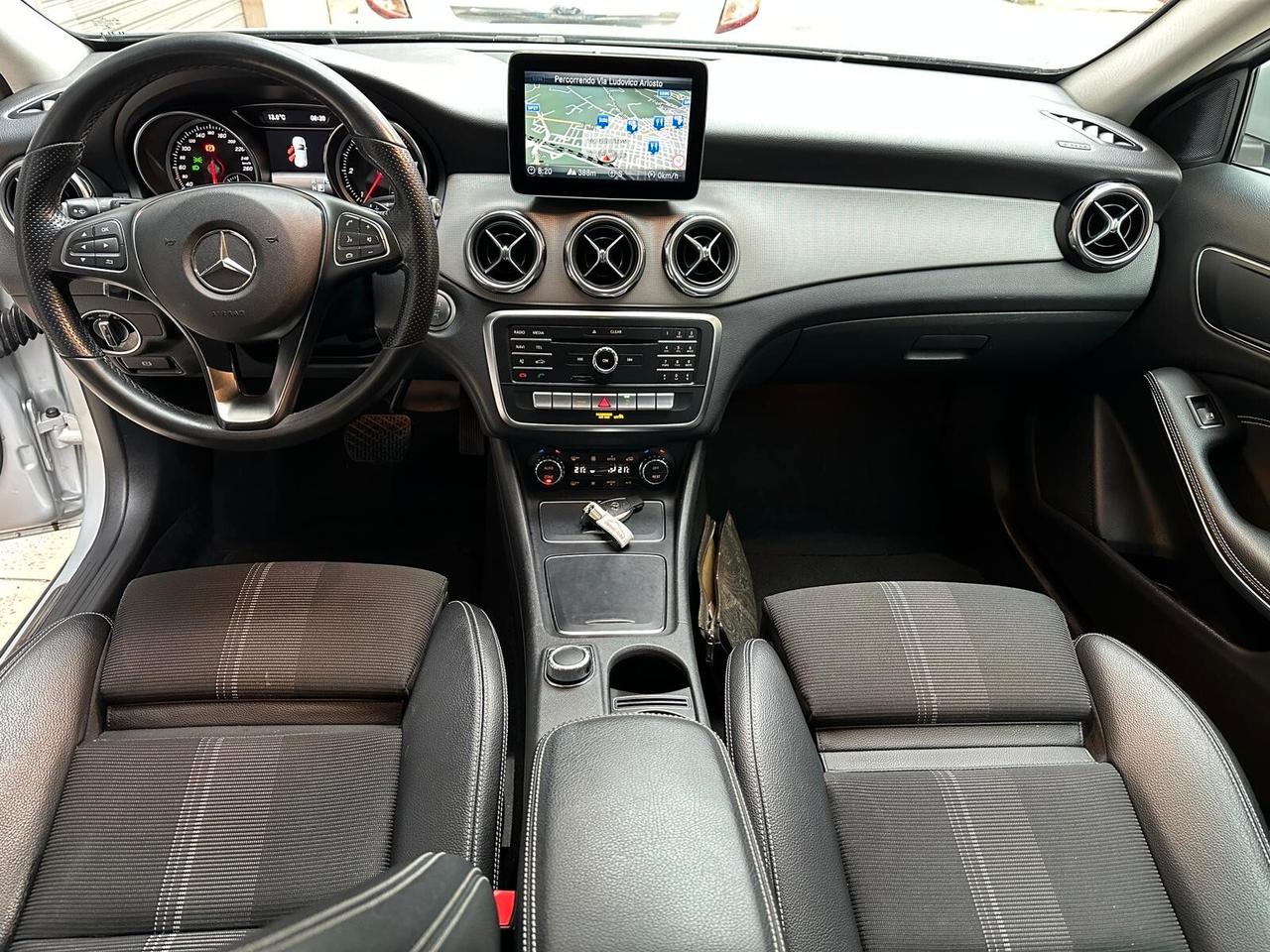 Mercedes-benz GLA 200 d Automatic Premium