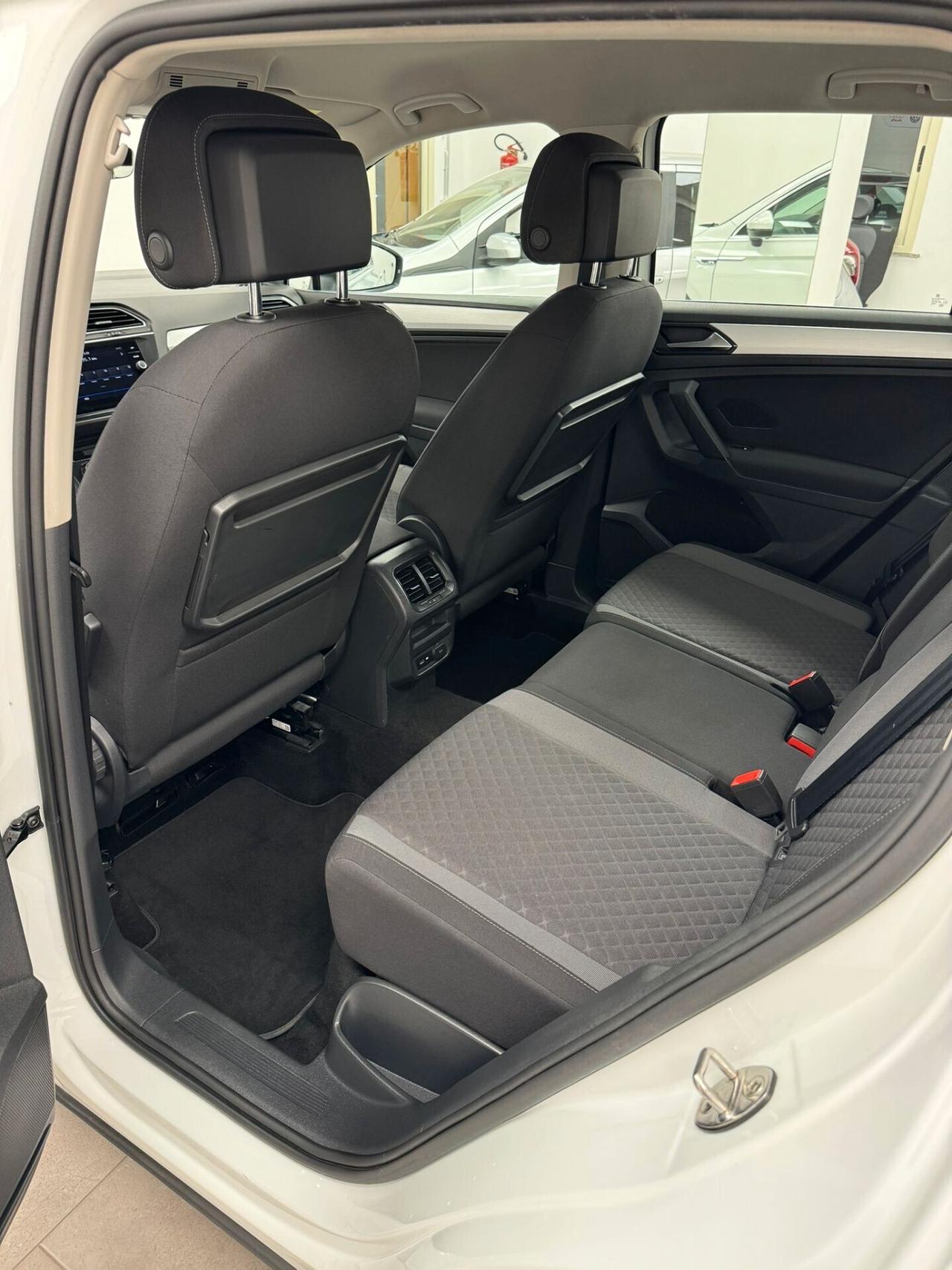 Volkswagen Tiguan 1.6 TDI SCR R-LINE ITALIANA