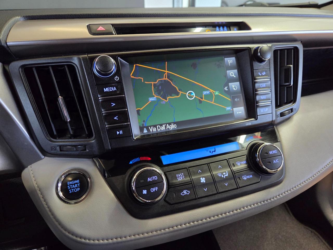 Toyota RAV4 5 Porte Rav4 2.0 d-4d Lounge 2wd mt