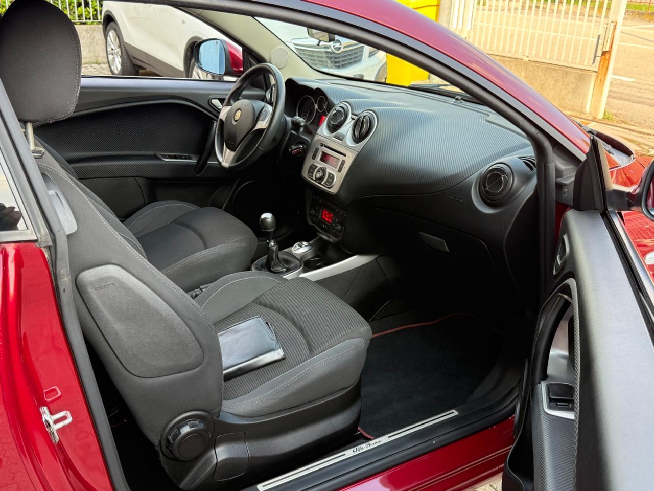 Alfa Romeo MiTo 1.6 JTDm-2 S&S Distinctive Sport Pack
