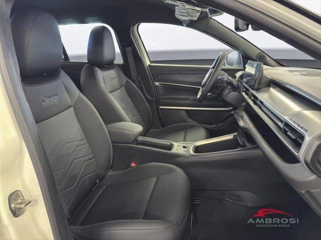 JEEP Avenger E-Hybrid Summit