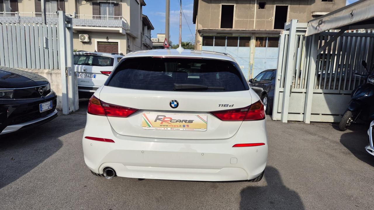 Bmw 116 116d 5p. Business Advantage