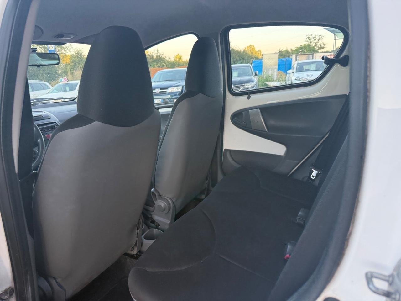 Toyota Aygo 1.0 12V VVT-i 5 porte Deep Ocean Connect