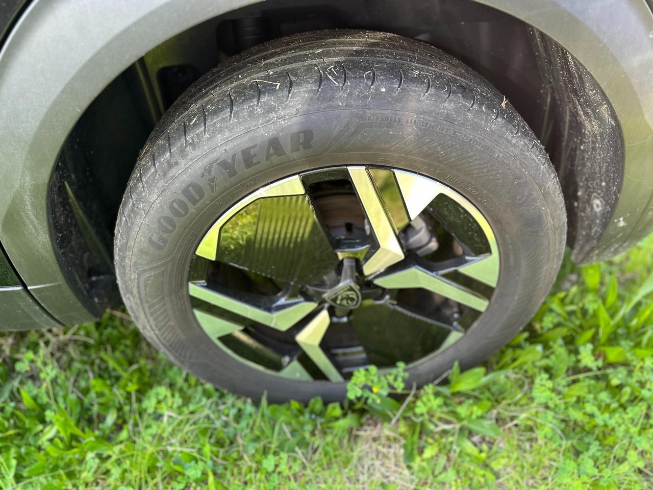 PEUGEOT 2008 II 2023 - 2008 1.2 puretech Allure s&s 130cv eat8