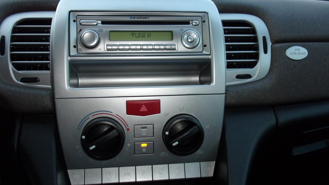 Lancia Ypsilon 1.4 Oro Ecochic GPL