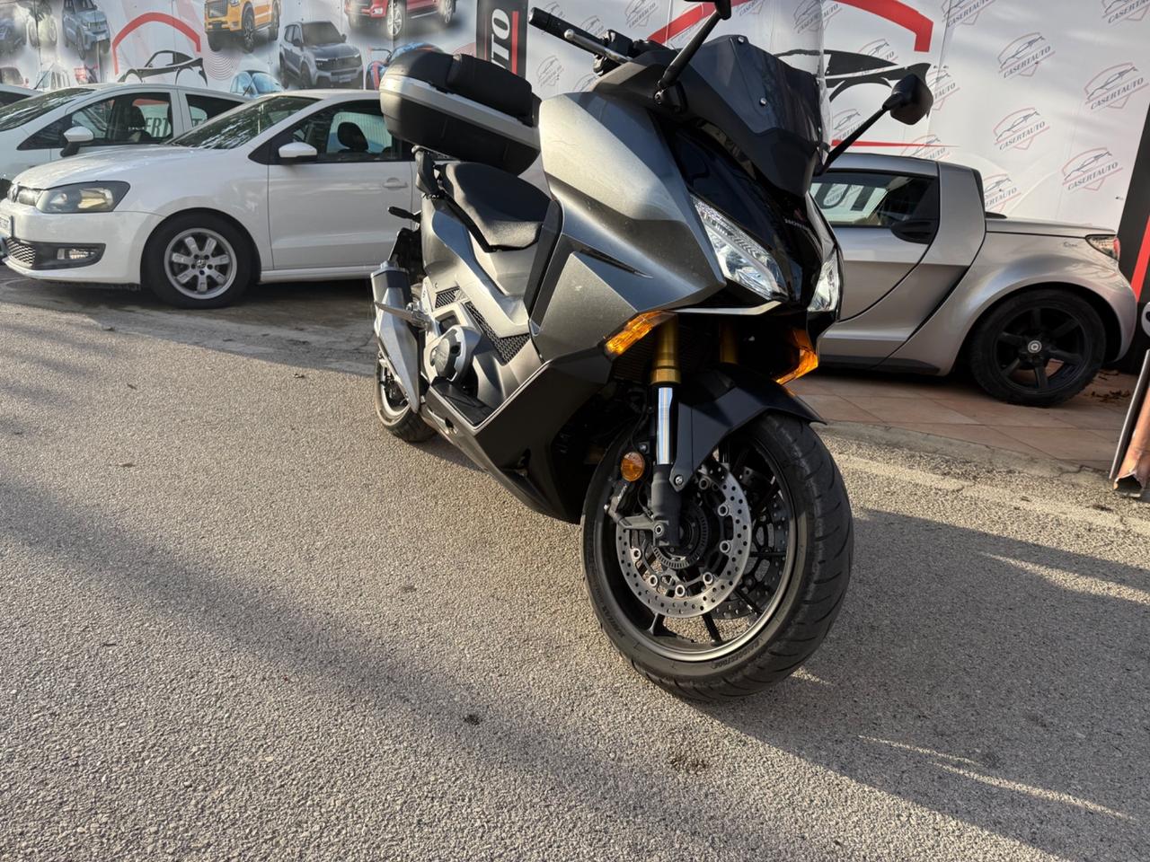 Honda Forza 750