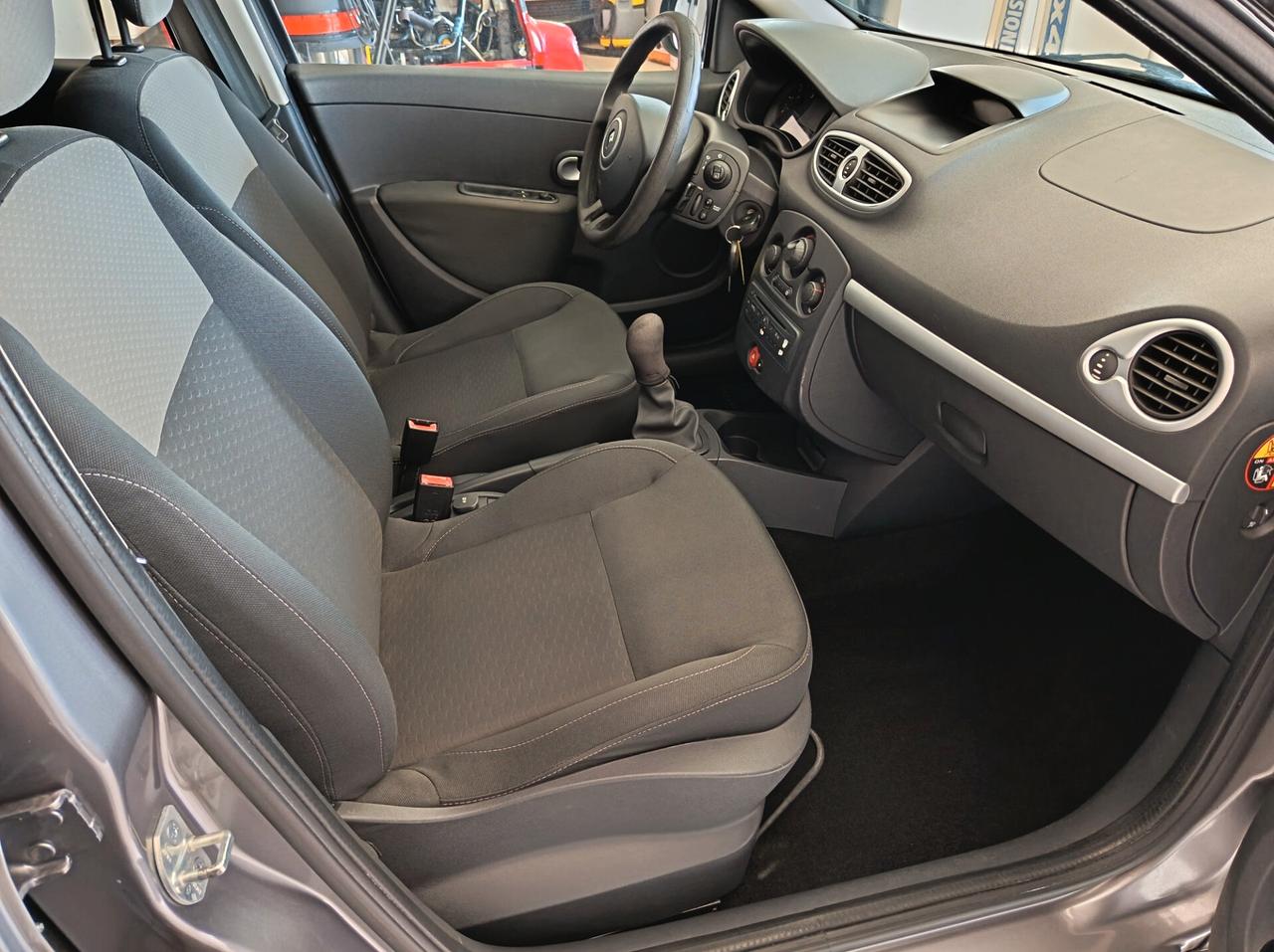 Renault Clio 1.2 16V 5 porte Confort - 2009