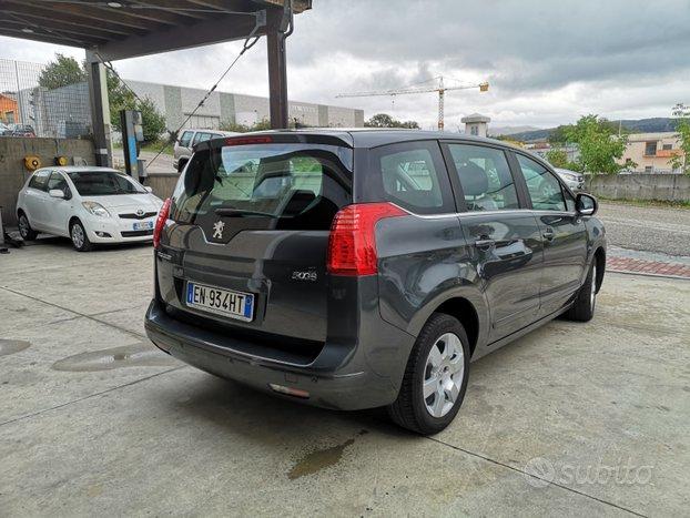 Peugeot 5008 1600 hdi 120cv