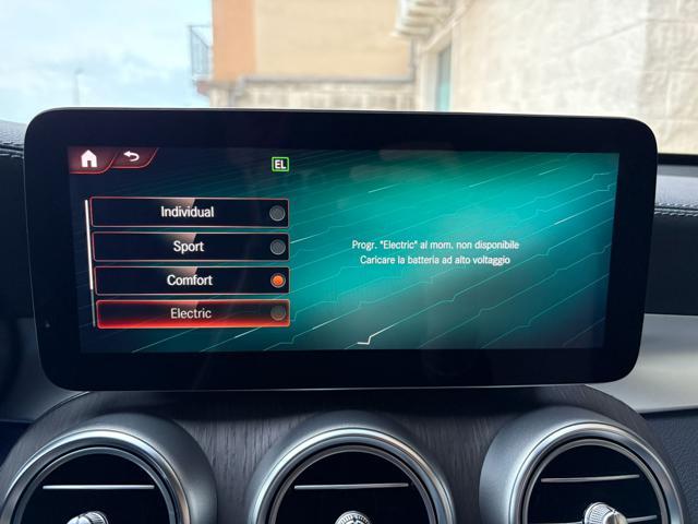 MERCEDES-BENZ GLC 300 de 4Matic Plug-in hybrid Coupé Premium Plus.