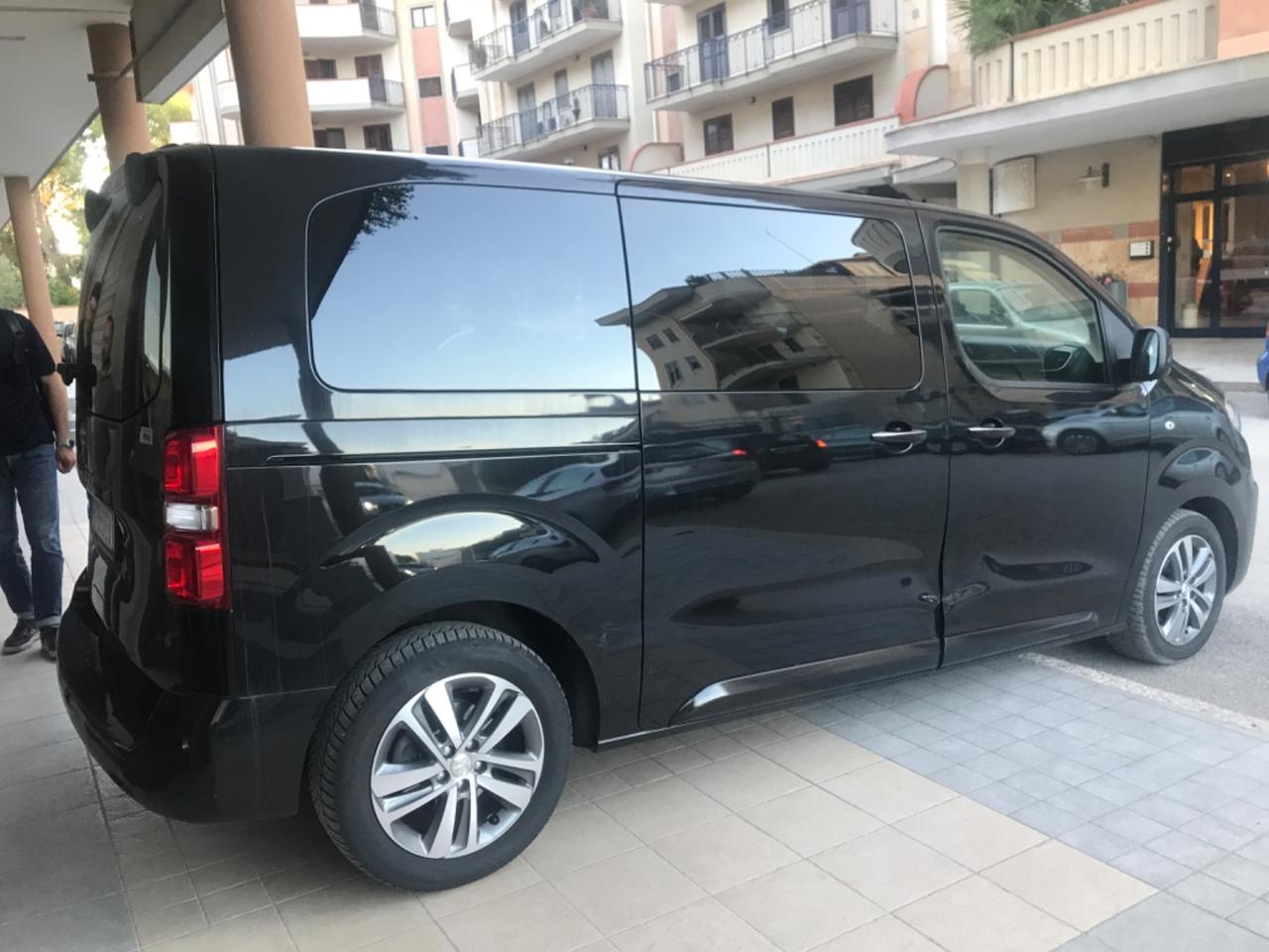 Peugeot Traveller BlueHDi 120CV S&S Standard Allure tetto pelle navy xeno