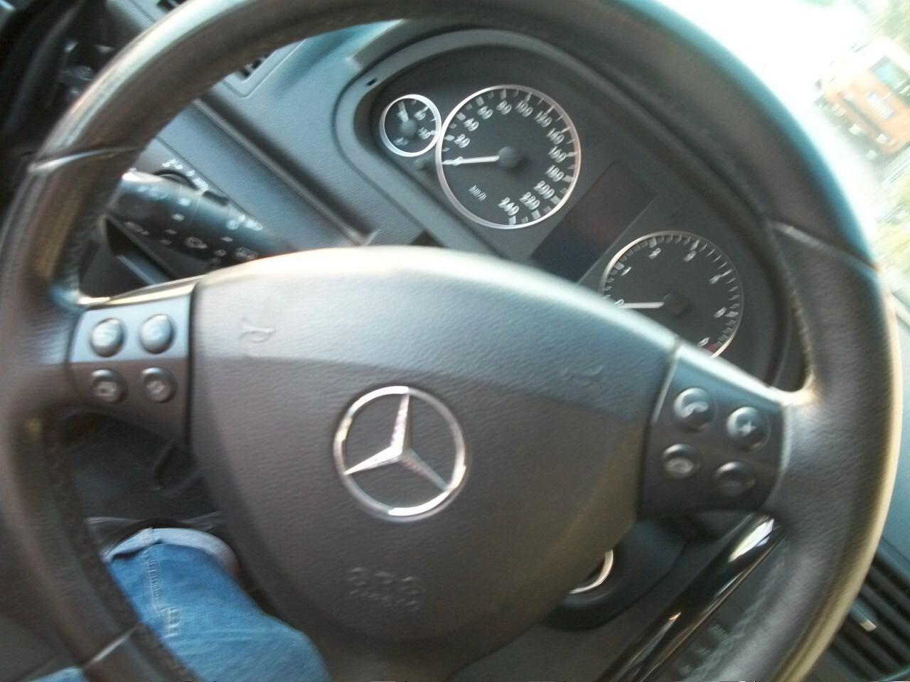 Mercedes-benz A 160 SI NUOVI PATENTATI GARANZIA UN ANNO KM 149300 BENZINA CC 1468HP95