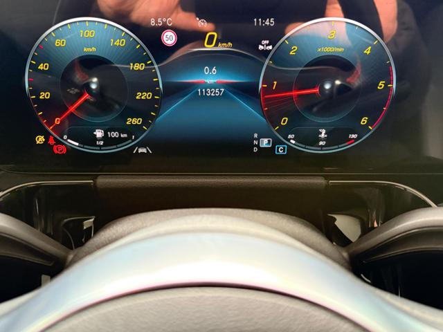 MERCEDES-BENZ GLA 180 d Premium AMG Night Pack AMBIENT * NEOPATENTATI *