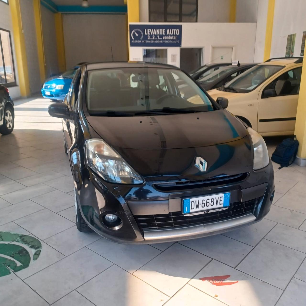 128.548KM CLIO 1.2 PERFETTA OK NEOPATENTATI