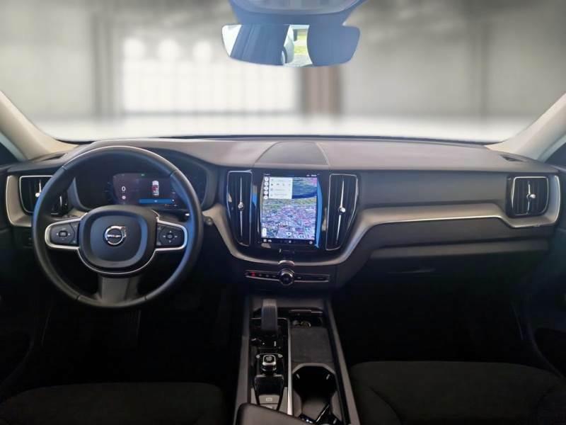 VOLVO XC60 B4 D automatico Momentum Pro