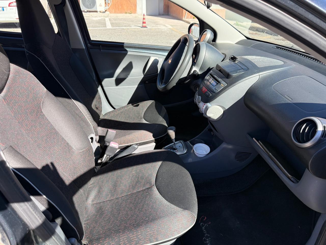 Peugeot 107 1.0 68CV 5p. Sweet Years 2Tronic