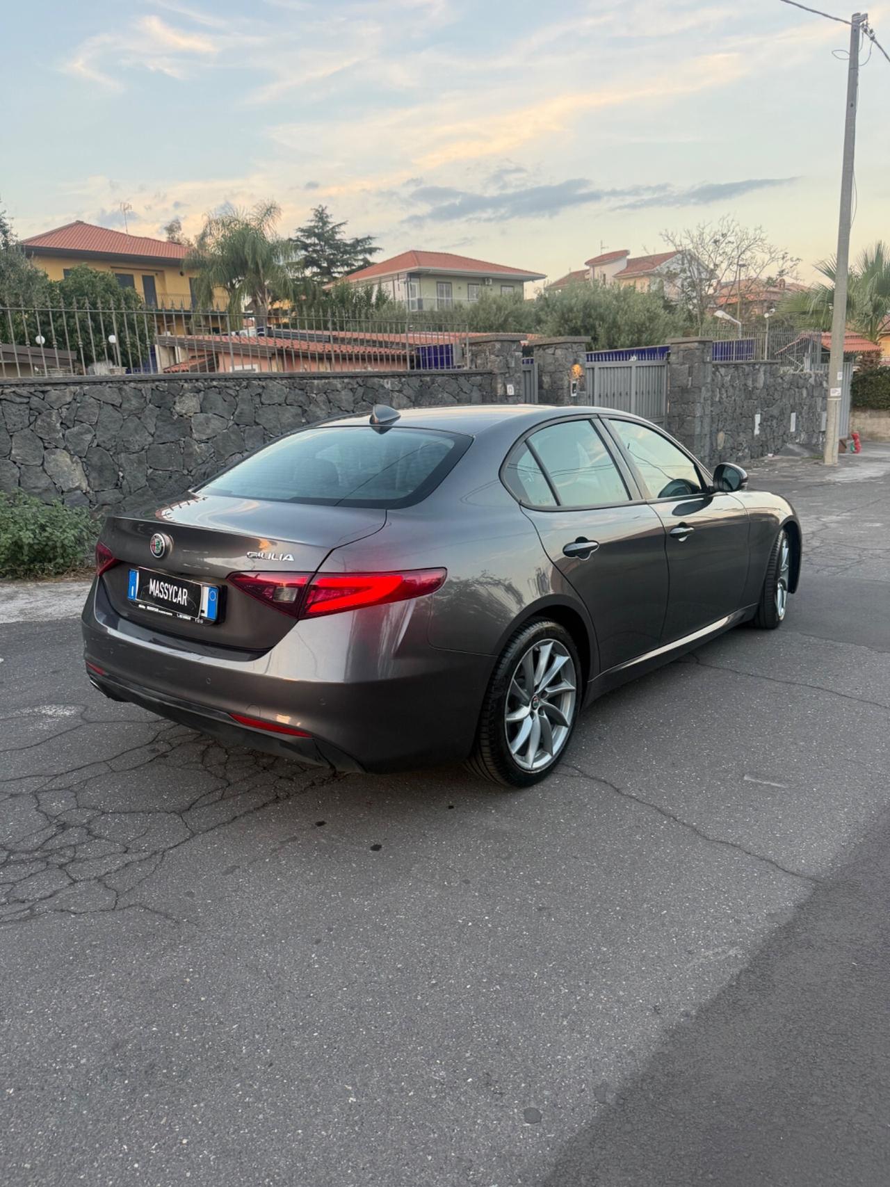 Alfa Romeo Giulia 2.2 Turbodiesel 160 CV AT8 Sprint