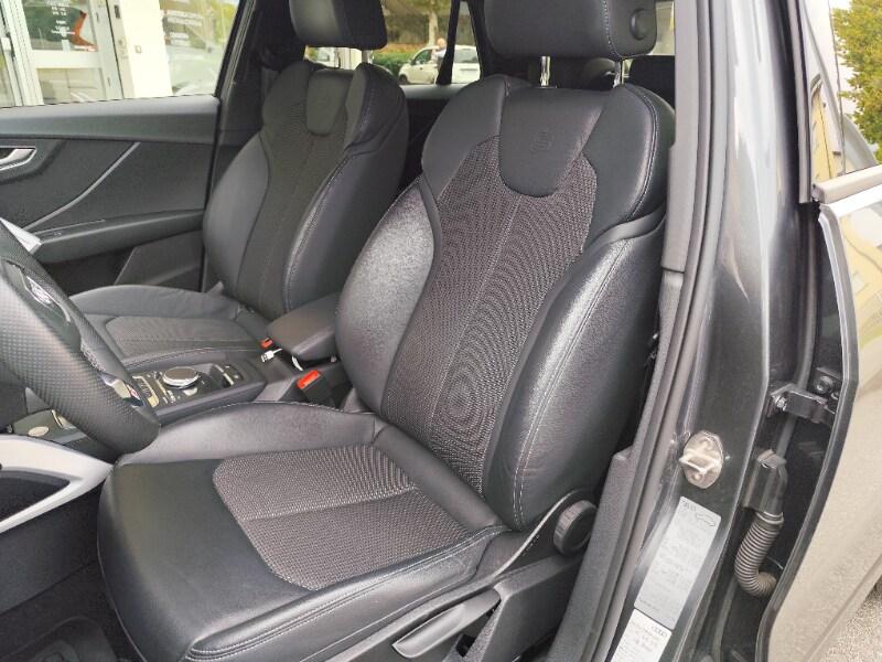 AUDI Q2 Q2 35 TDI quattro S tronic Identity Black