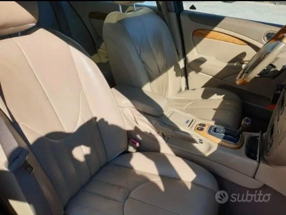 Jaguar S-Type MARCIANTE PER PEZZI DI RICAMBIO 3.0 CAMBIO AUTOMATICO V6 24V cat Executive BELLISSIMA