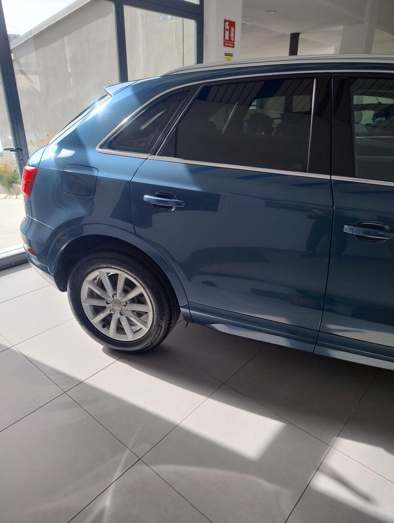 Audi Q3 2.0 TDI 150 CV Business