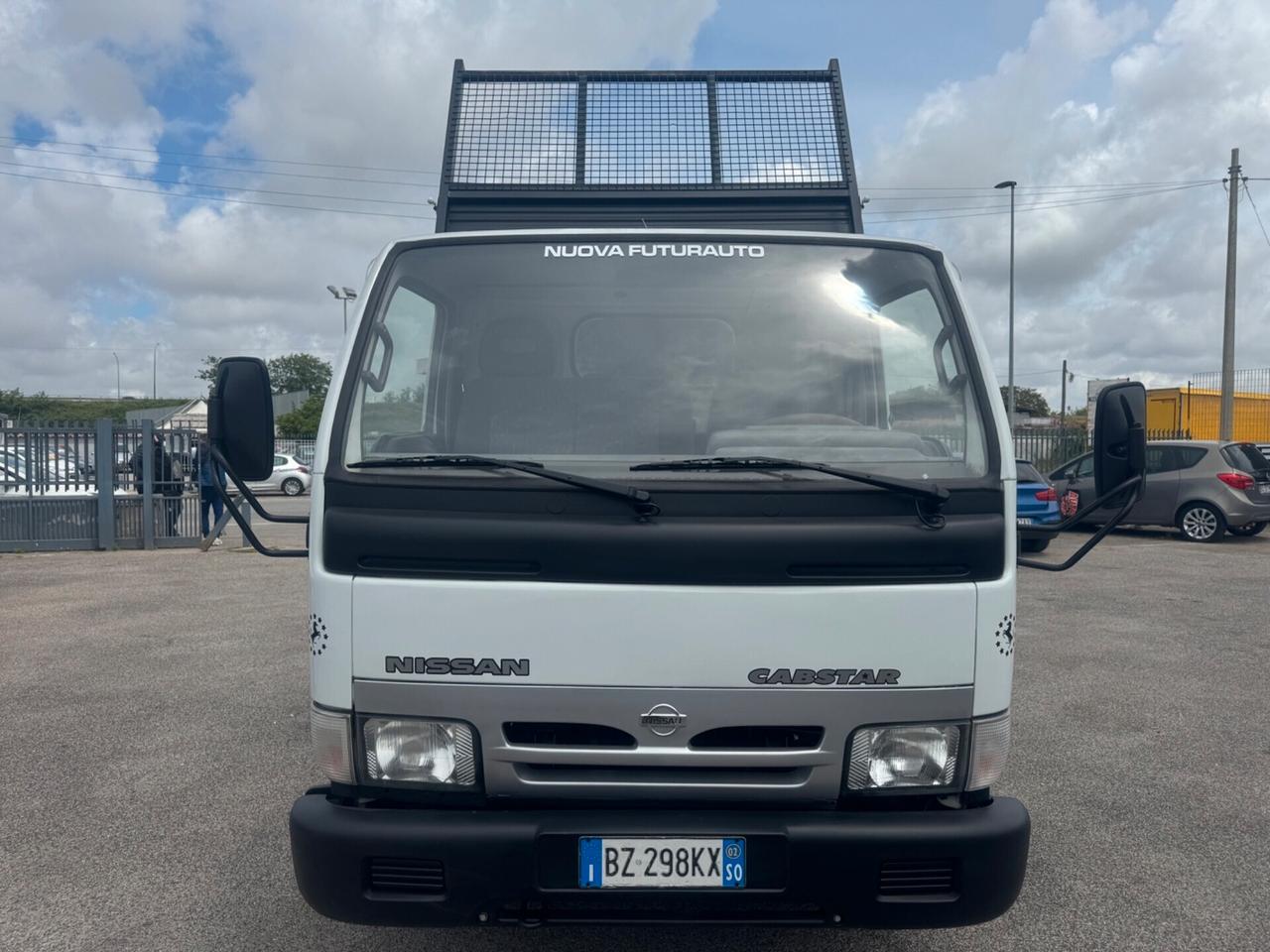Nissan Cabstar 3.0 TDI Ribaltabile Trilaterale