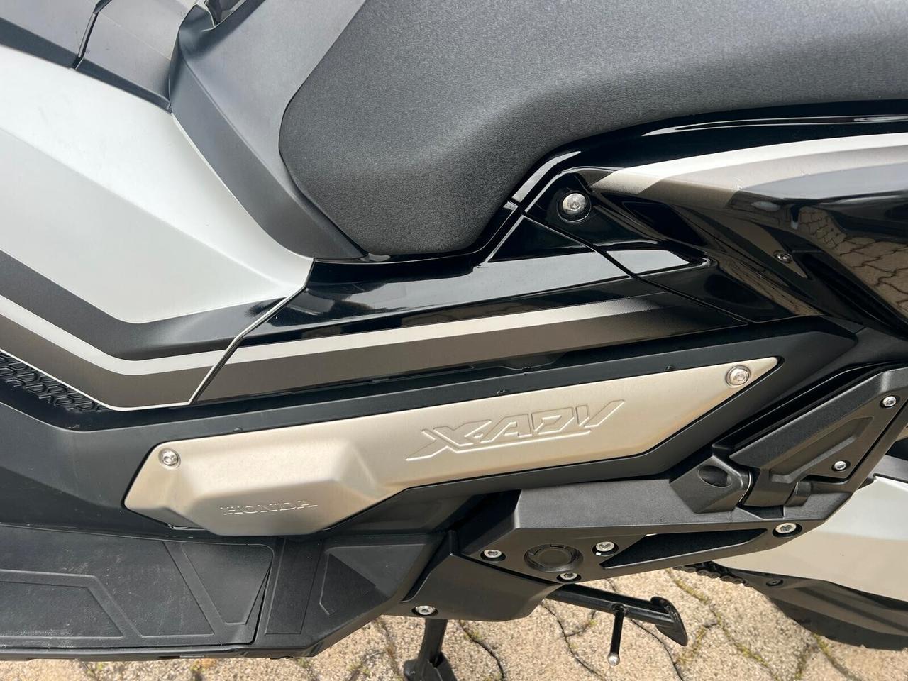 Honda X-ADV 750 X-ADX 750 DCT DESERT TRACK