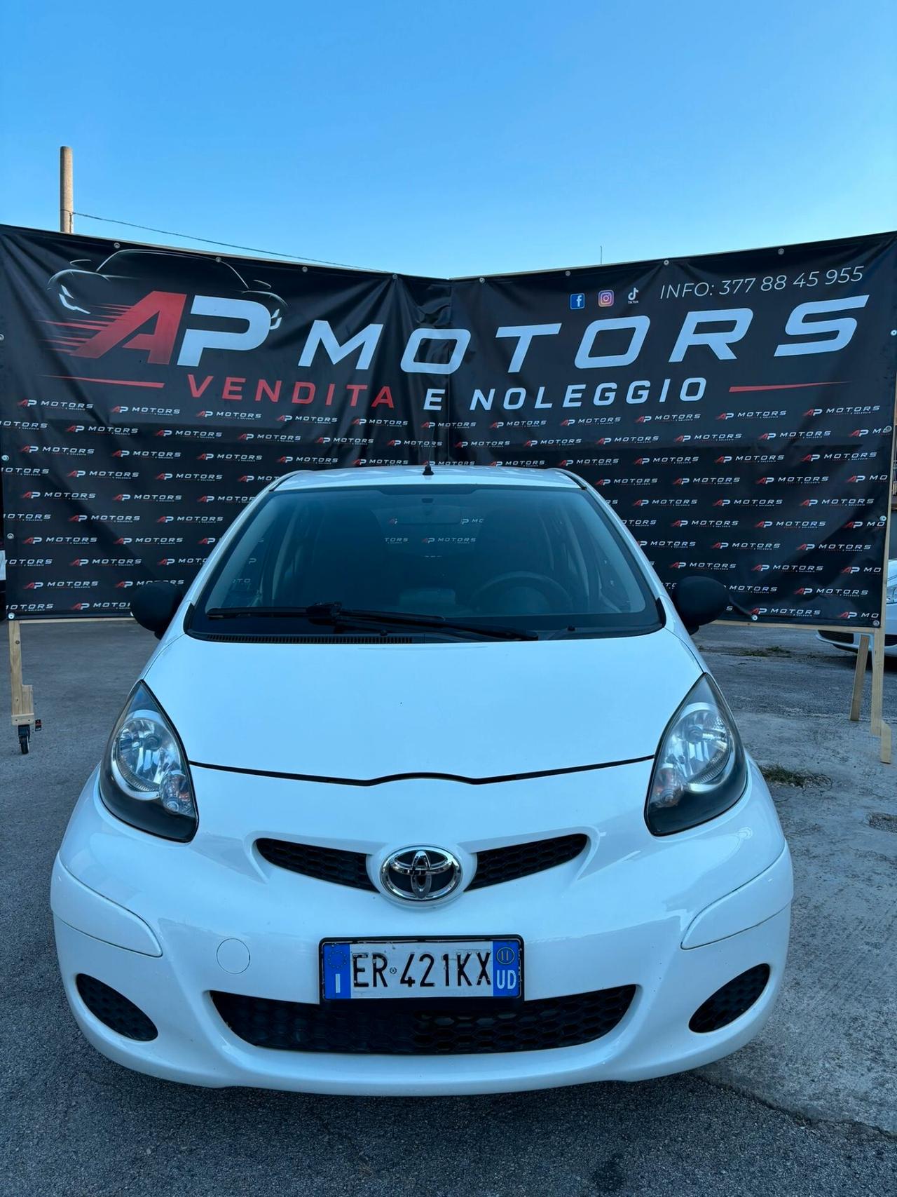 Toyota Aygo 1.0 12V VVT-i 5 porte Now Connect