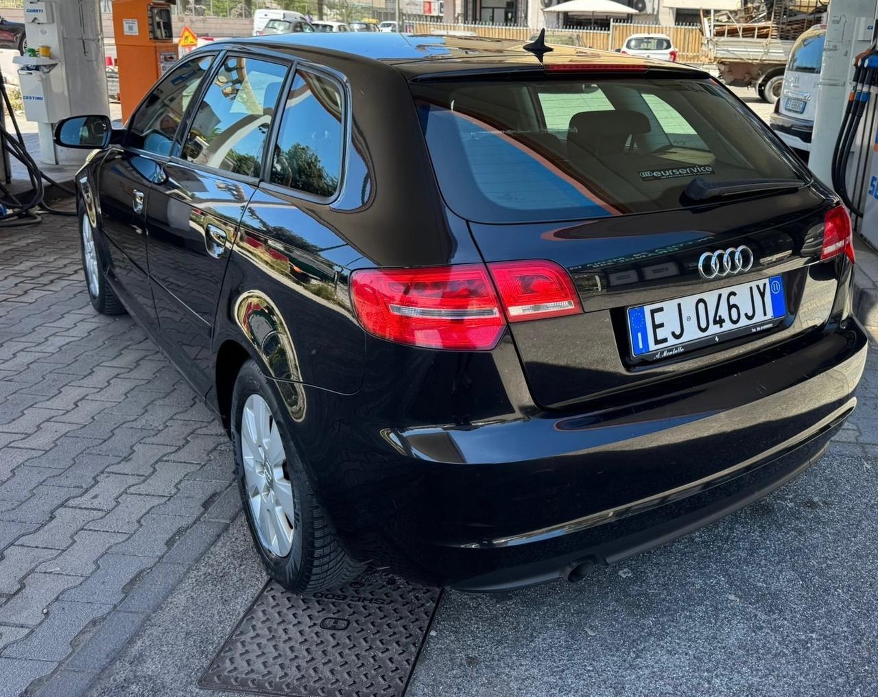 Audi A3 1.6 TDI 105 CV CR Ambiente