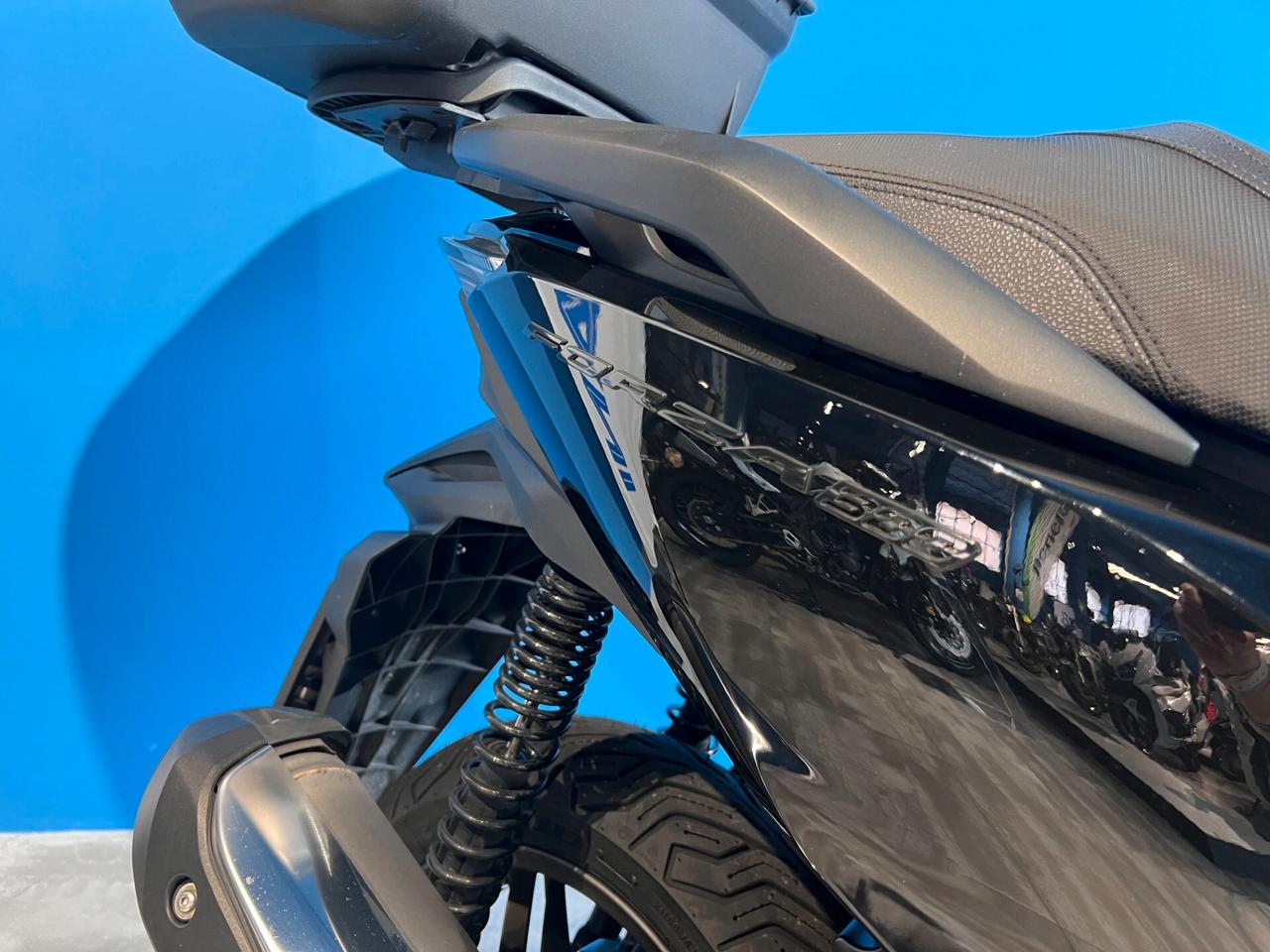 Honda Forza 300