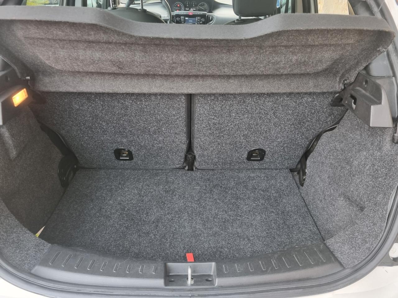 Lancia Ypsilon 1.0 FireFly 5 porte S&S Hybrid Silver