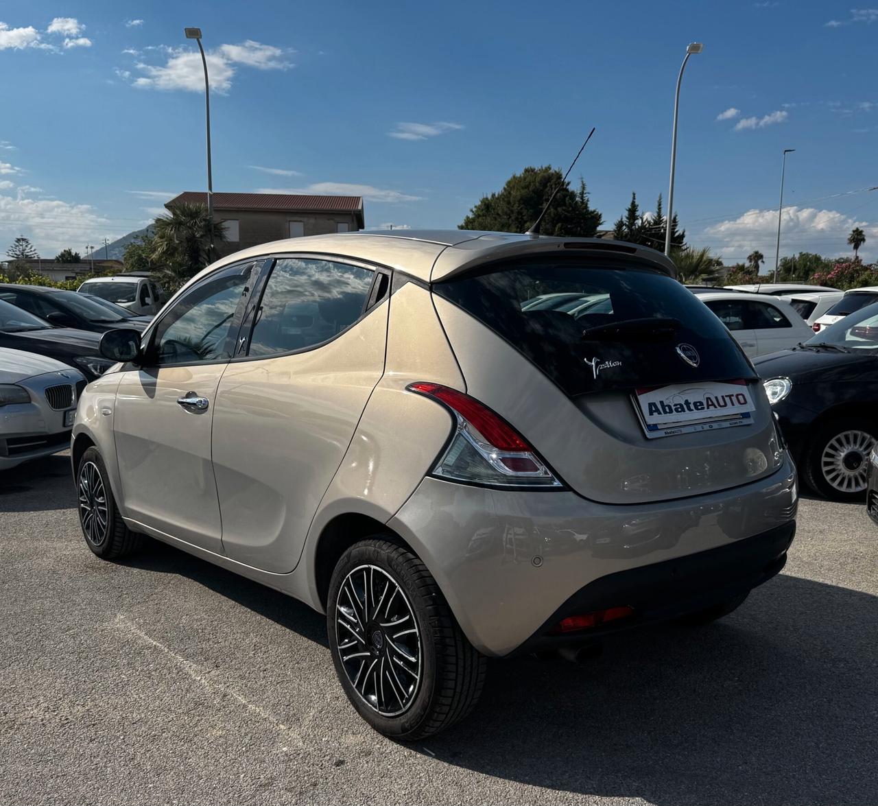 Lancia Ypsilon 1.3 MJT 16V 95 CV 5 porte S&S Gold