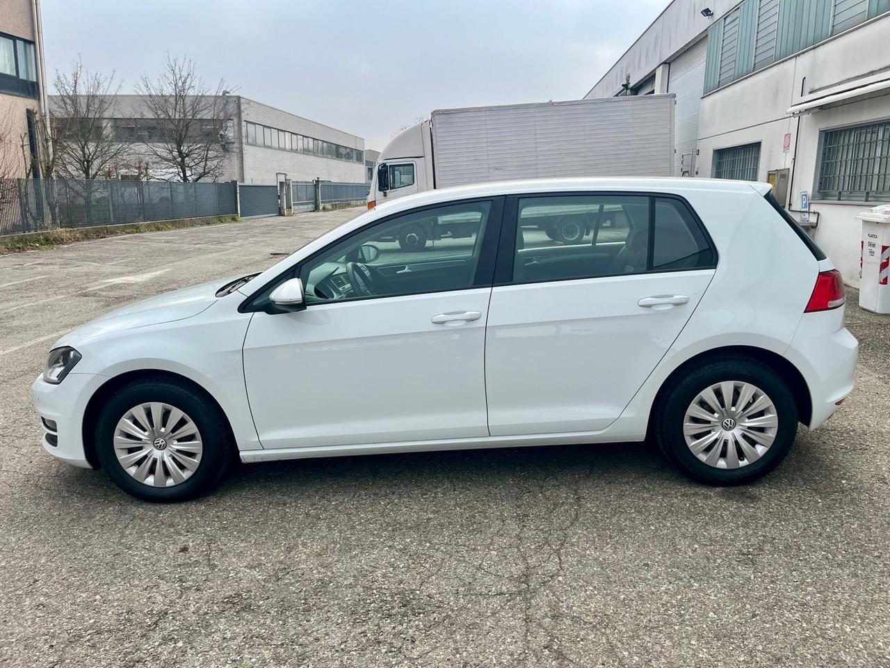 VW Golf 1.6tdi 90cv 2015 59.000km pari al nuovo