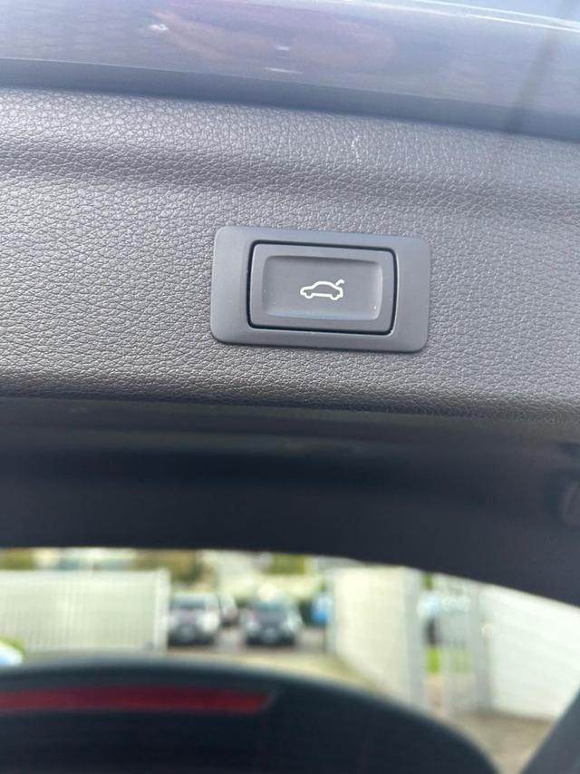 AUDI Q3 35 TDI S tronic S line edition