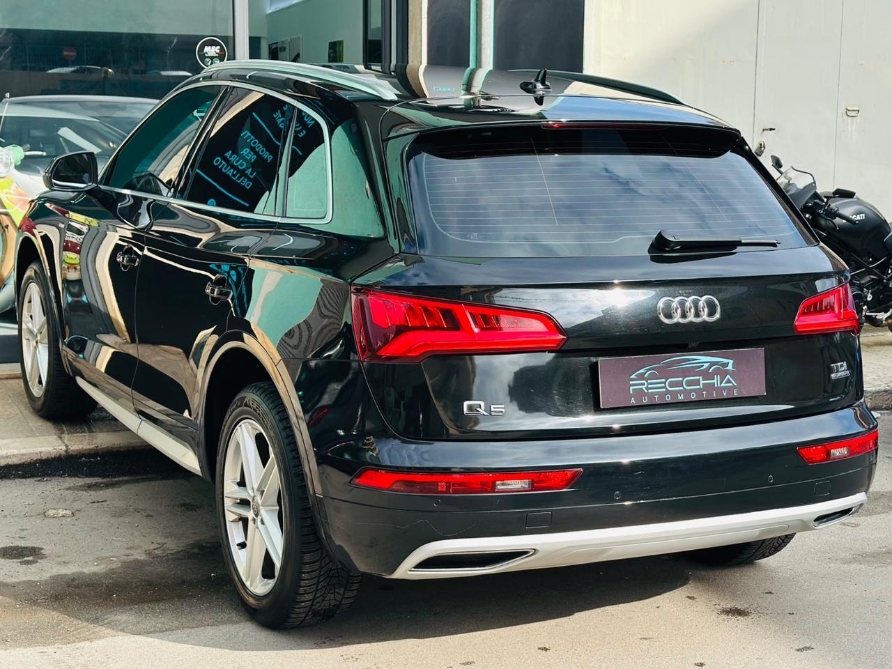 Audi Q5 2.0 TDI 190CV quattro Stronic S-LINE