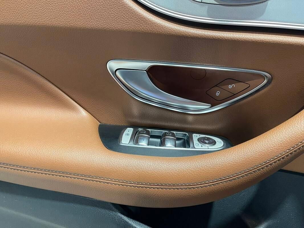 Mercedes-benz E 220 d Auto Cabrio Premium AMG, luci ambient.