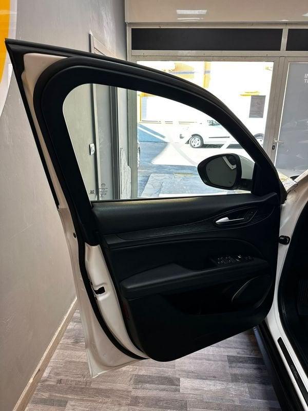 Alfa Romeo Stelvio Stelvio 2.2 t Super Business Q4 190cv auto PREZZO VERO