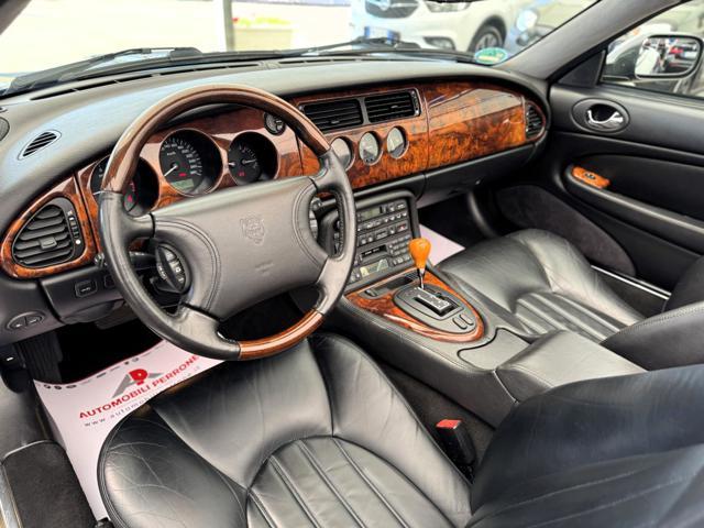 JAGUAR XK8 4.0i V8 Convertibile