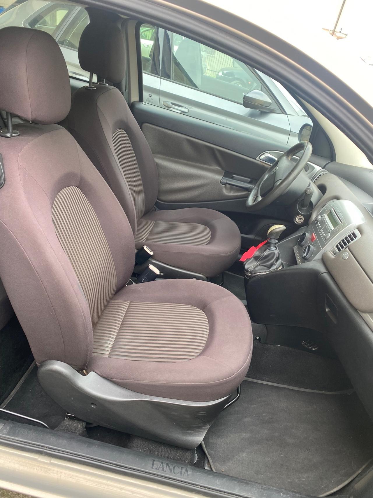 Lancia Ypsilon 1.4 Oro Ecochic GPL