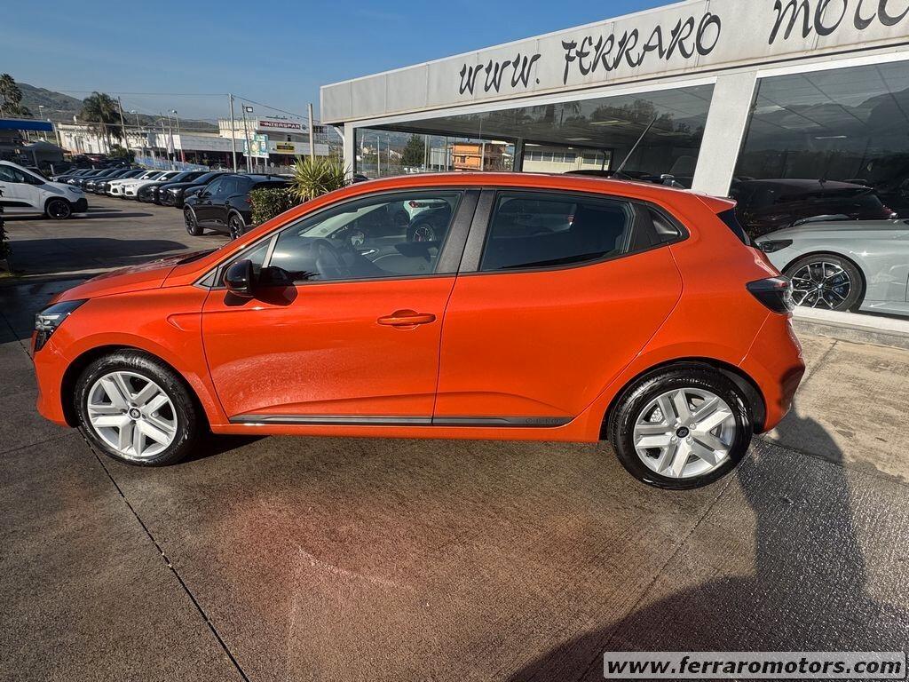 Renault Clio SCe 65 CV neo patentati a soli 179 euro al mese
